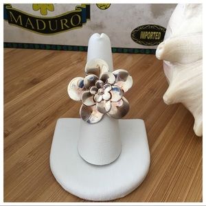 Vintage Sterling Silver Flower Petal Ring Size 7